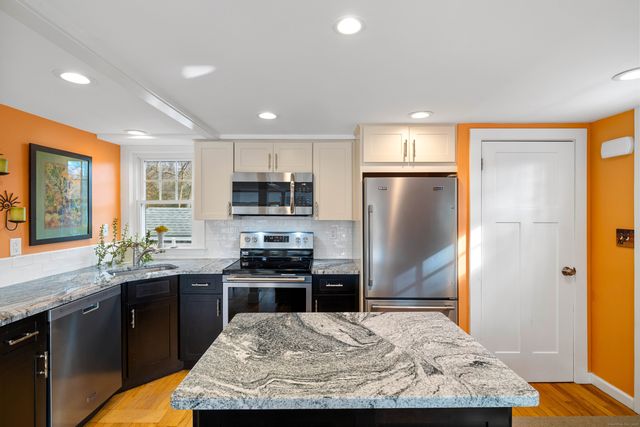 37 Nolin Road, Westbrook, CT 06498