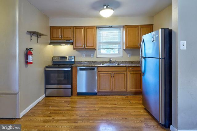 103 ERIE AVE, Barrington, NJ 08007