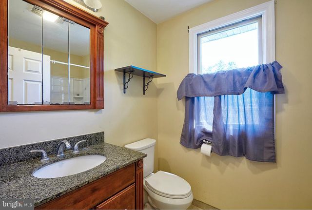 103 ERIE AVE, Barrington, NJ 08007