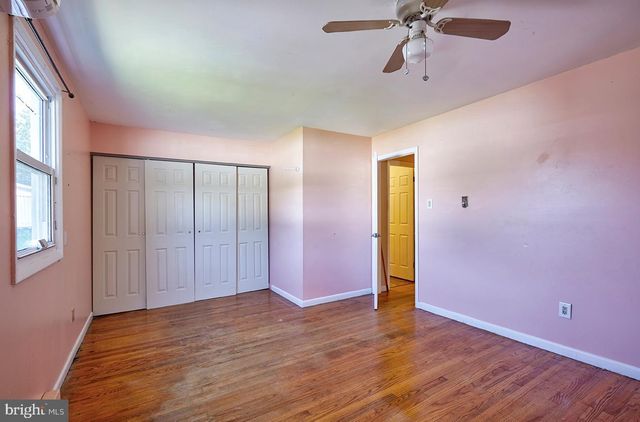 103 ERIE AVE, Barrington, NJ 08007