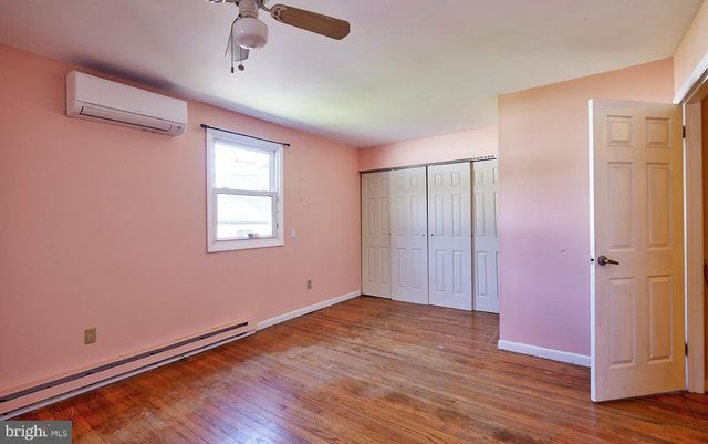 103 ERIE AVE, Barrington, NJ 08007