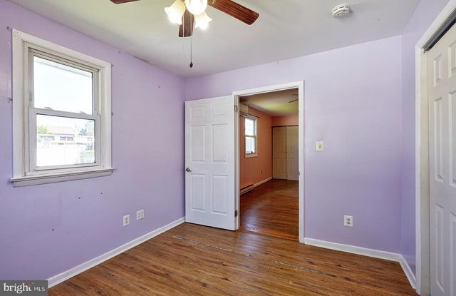 103 ERIE AVE, Barrington, NJ 08007