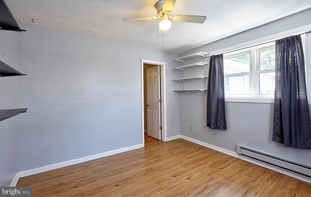 103 ERIE AVE, Barrington, NJ 08007