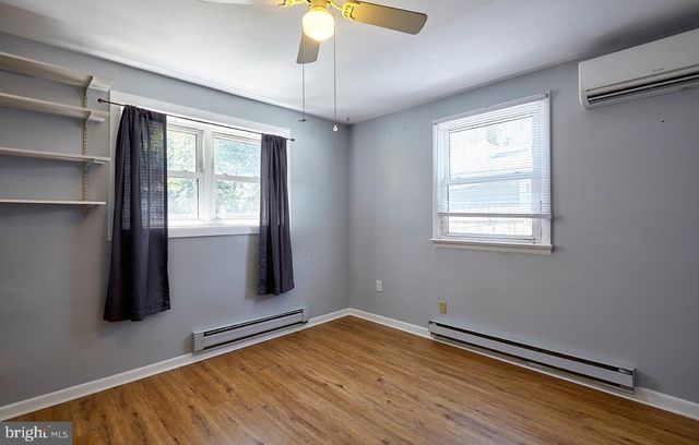 103 ERIE AVE, Barrington, NJ 08007