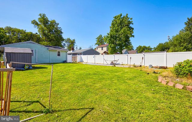 103 ERIE AVE, Barrington, NJ 08007