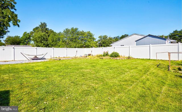 103 ERIE AVE, Barrington, NJ 08007