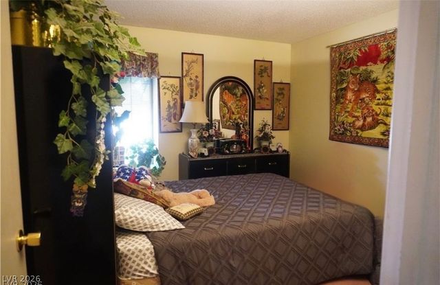 738 Loganrun Lane, Las Vegas, NV 89110