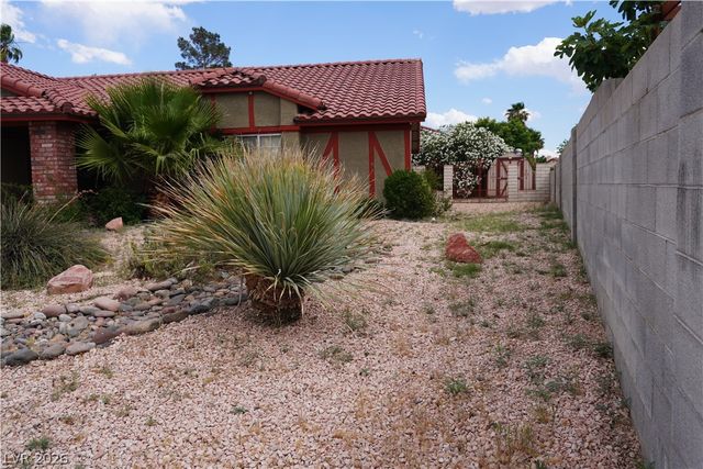 738 Loganrun Lane, Las Vegas, NV 89110