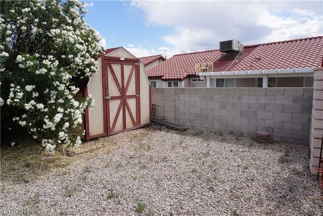738 Loganrun Lane, Las Vegas, NV 89110