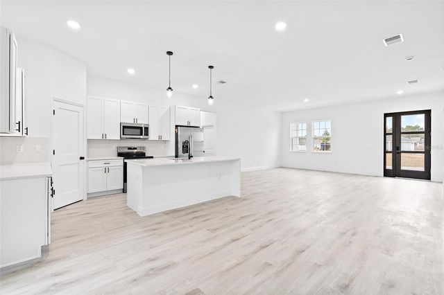 15303 SW 48TH AVENUE, Ocala, FL 34473