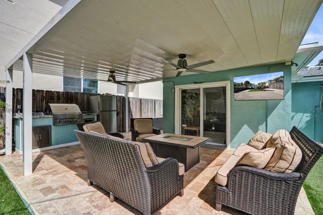 846 SW 11th Court, Fort Lauderdale, FL 33315