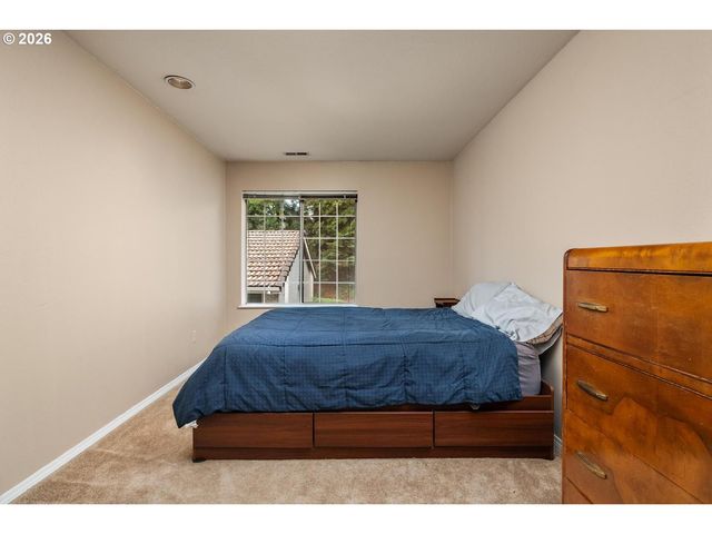 1840 REES HILL Rd 21, Salem, OR 97306