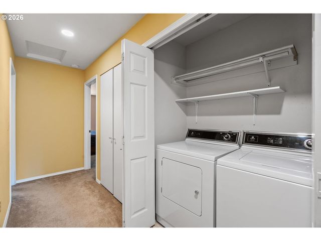 1840 REES HILL Rd 21, Salem, OR 97306