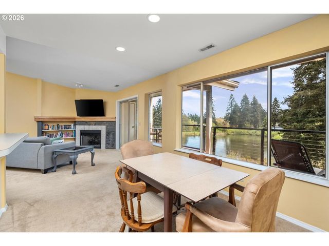 1840 REES HILL Rd 21, Salem, OR 97306