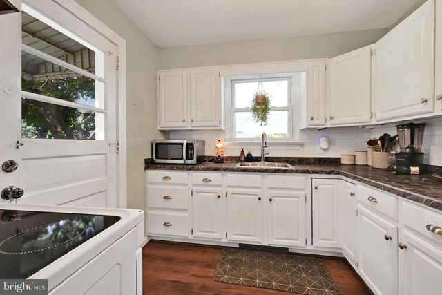 1380 KENHORST BLVD, Reading, PA 19607