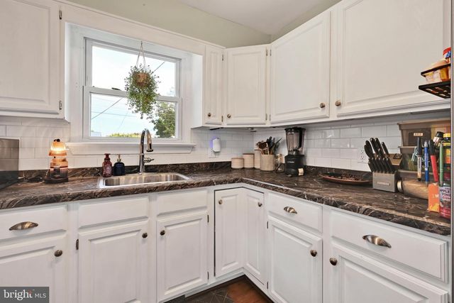 1380 KENHORST BLVD, Reading, PA 19607