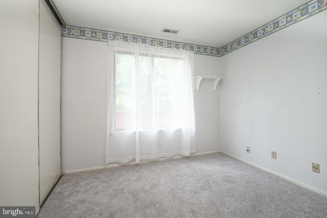 2719-B SUSSEX CT, Mount Laurel, NJ 08054