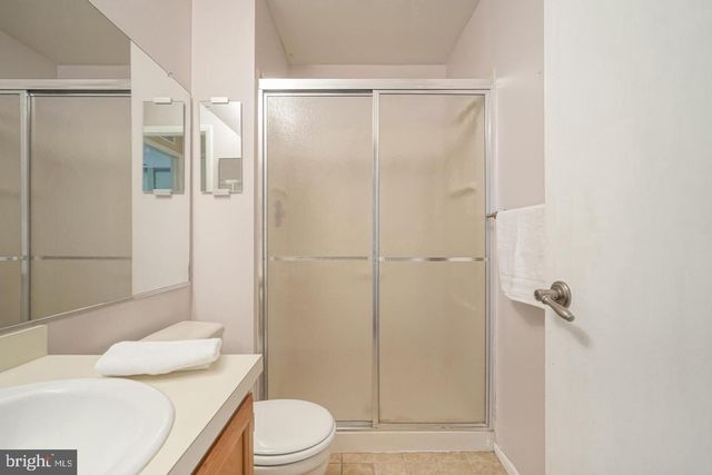 2719-B SUSSEX CT, Mount Laurel, NJ 08054