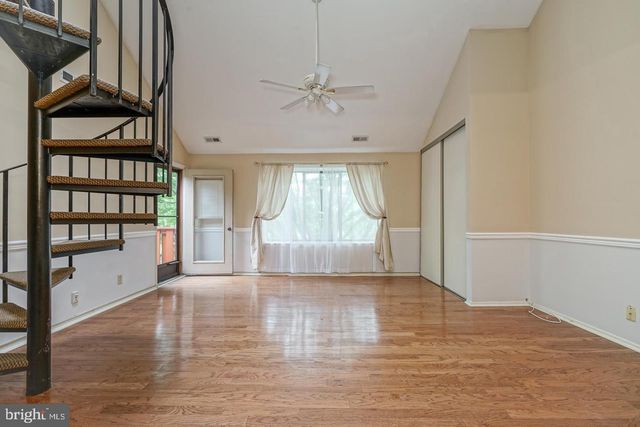 2719-B SUSSEX CT, Mount Laurel, NJ 08054