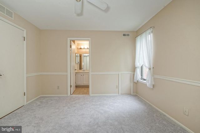 2719-B SUSSEX CT, Mount Laurel, NJ 08054