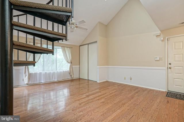 2719-B SUSSEX CT, Mount Laurel, NJ 08054