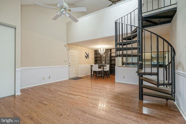 2719-B SUSSEX CT, Mount Laurel, NJ 08054