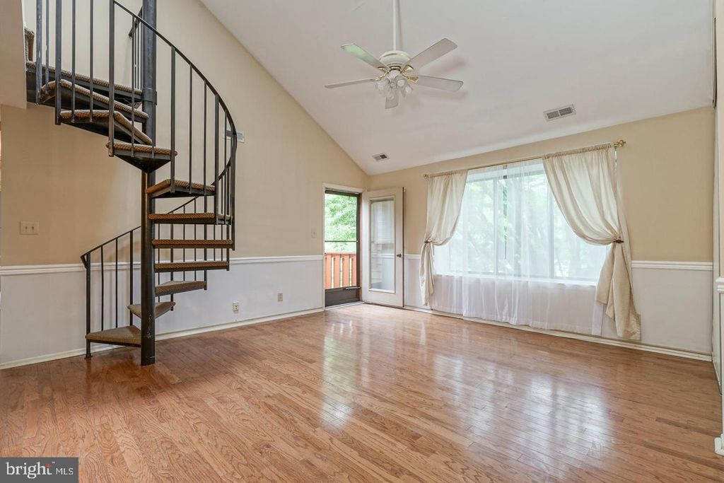 2719-B SUSSEX CT, Mount Laurel, NJ 08054