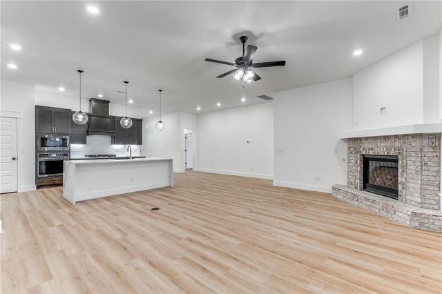 15324 S Bethel Heights Road, Gentry, AR 72734