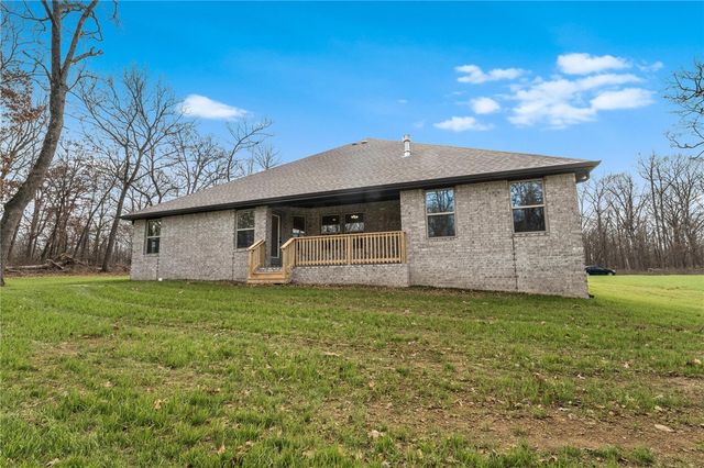 15324 S Bethel Heights Road, Gentry, AR 72734