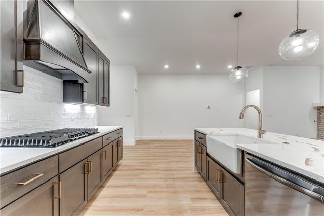 15324 S Bethel Heights Road, Gentry, AR 72734