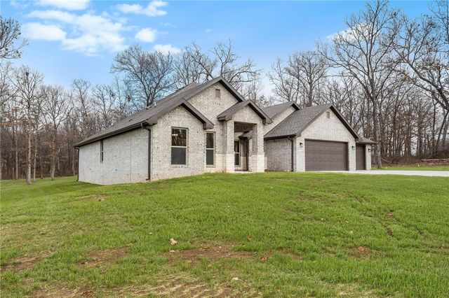 15324 S Bethel Heights Road, Gentry, AR 72734