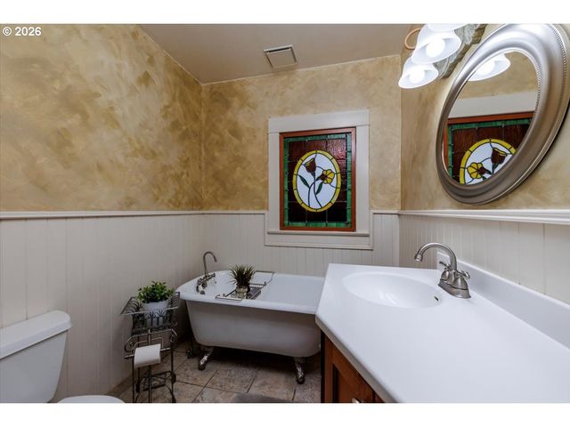 2945 Ne 68TH Ave, Portland, OR 97213