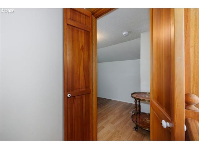 2945 Ne 68TH Ave, Portland, OR 97213