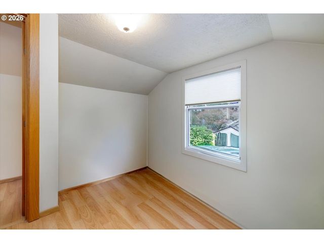 2945 Ne 68TH Ave, Portland, OR 97213