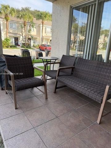 5142 Palmbrooke Cir 5142, West Palm Beach, FL 33417