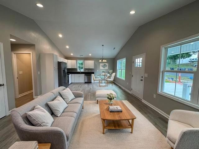 2020 Colgate ST, Roanoke, VA 24012