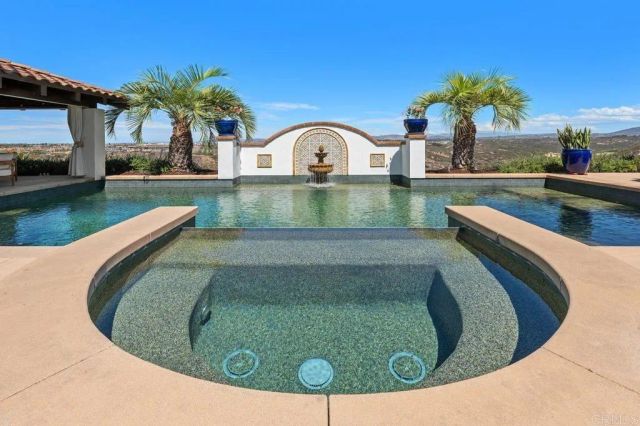 6442 Mesa Norte Drive, San Diego, CA 92130