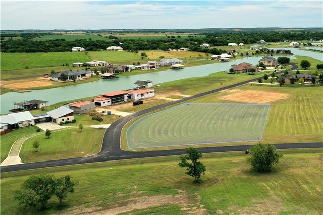 103 Lakeside CV, Martindale, TX 78655