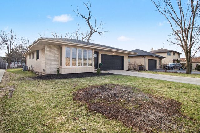 18263 Greenbay Avenue, Lansing, IL 60438