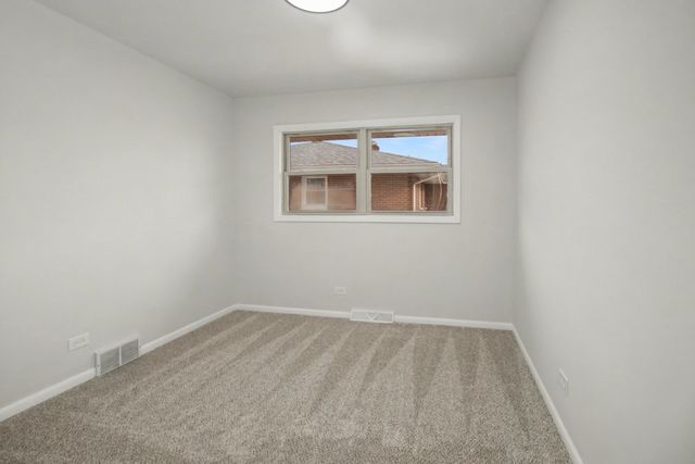 18263 Greenbay Avenue, Lansing, IL 60438