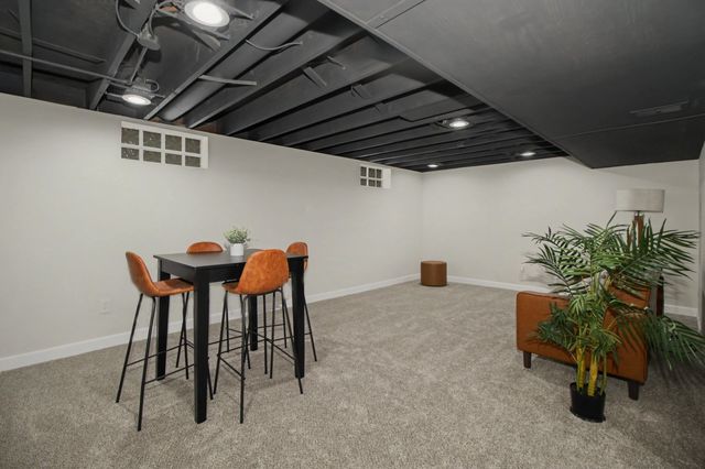 18263 Greenbay Avenue, Lansing, IL 60438