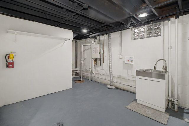 18263 Greenbay Avenue, Lansing, IL 60438