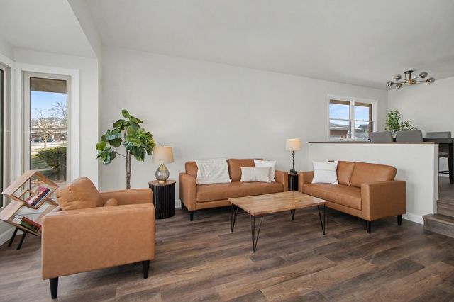 18263 Greenbay Avenue, Lansing, IL 60438