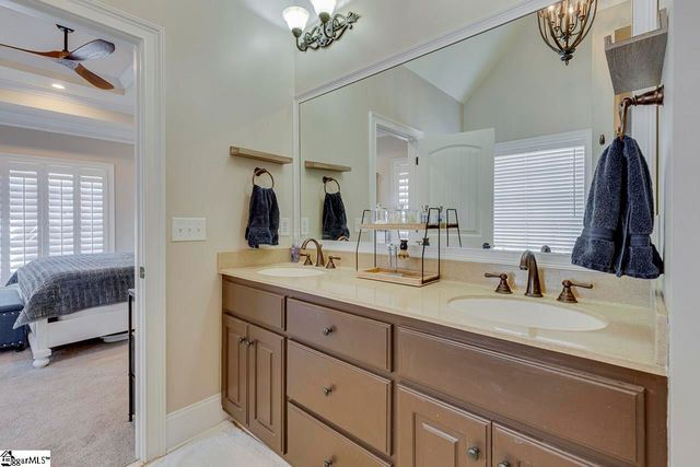 106 Kettle Oak Way, Simpsonville, SC 29680