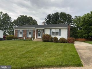8 MONROE FIELD CT, Baltimore, MD 21228