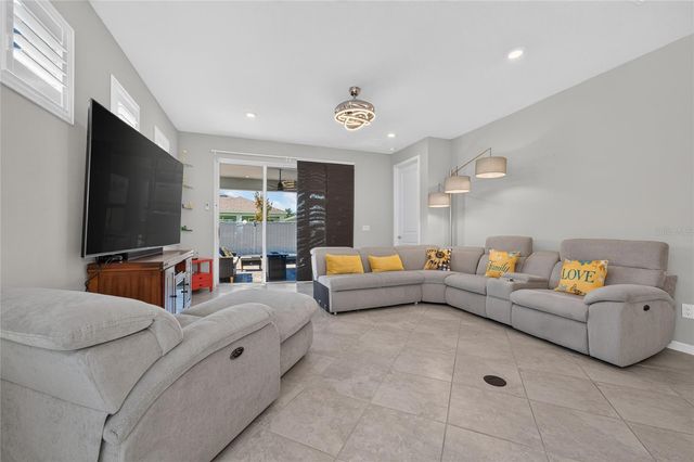 2706 SUMMER RETREAT LANE, Kissimmee, FL 34744