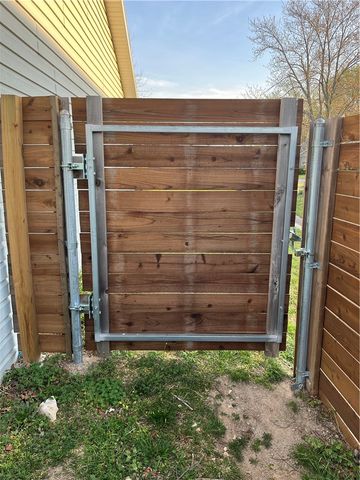 219 Winesap Lane, Bentonville, AR 72712