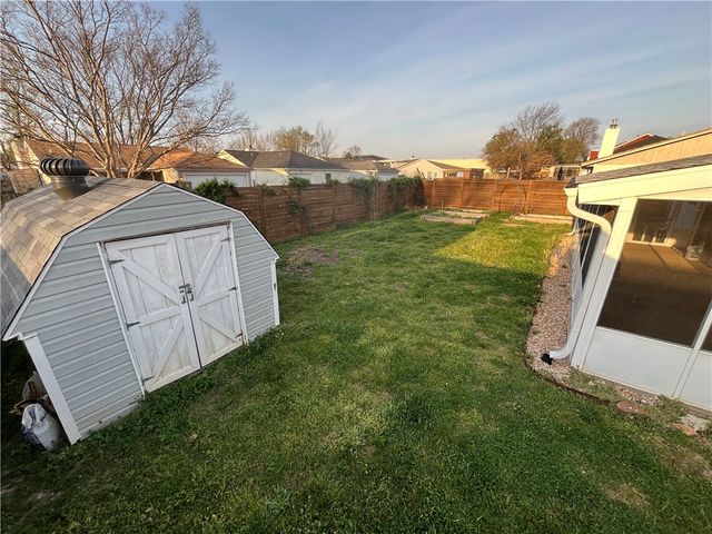 219 Winesap Lane, Bentonville, AR 72712