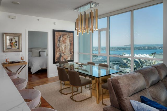 325 7th Avenue 2204, San Diego, CA 92101