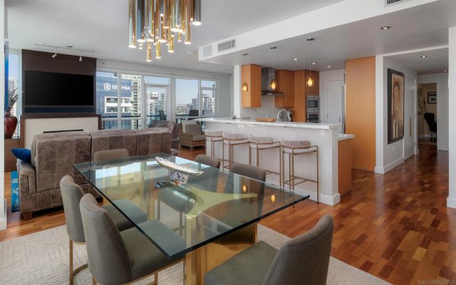 325 7th Avenue 2204, San Diego, CA 92101